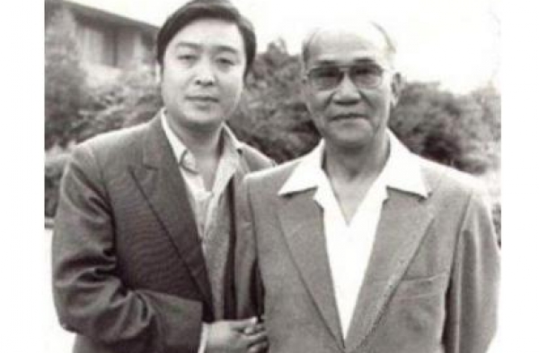 相声史上最隆重收徒仪式，跳门还无引保代，却得到全行业祝贺