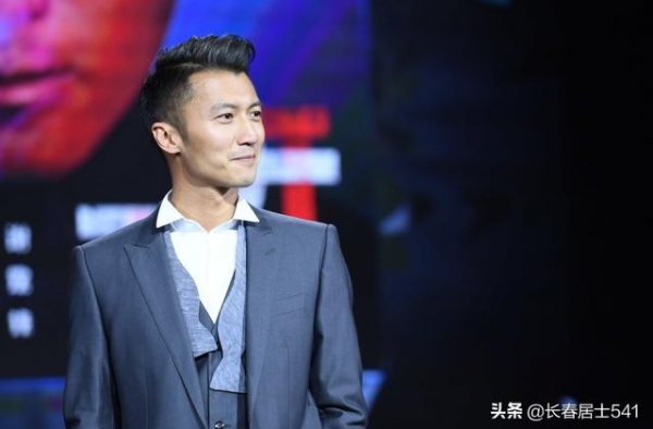 中国好声音：“老江湖”战胜“书生气”谢霆锋战队荣获冠军战队