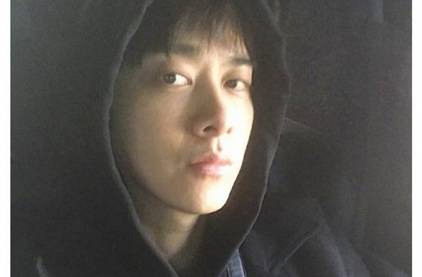 李易峰晒近照