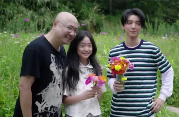 徐峥的女儿被评＂最丑星二代之一＂ 流量小生王俊凯带得动吗