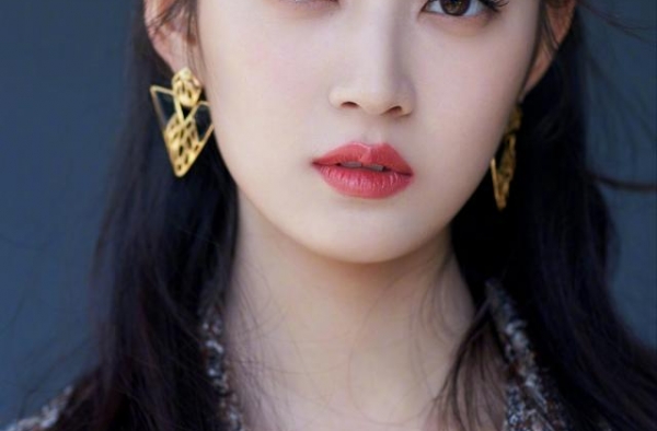 陈钰琪精美壁纸：清丽绝秀的美丽容颜，特别澄净清纯