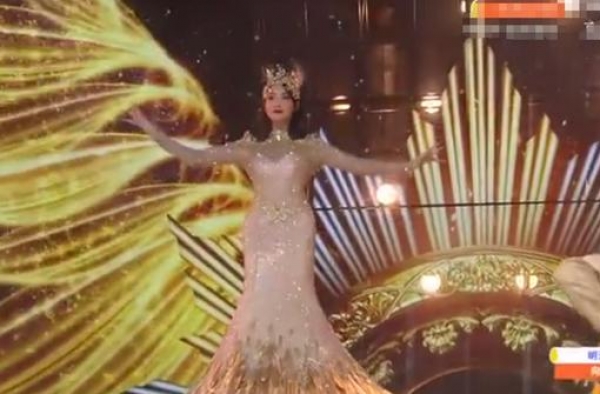 金鹰女神宋茜礼服遭吐槽，抹胸错位太尴尬，网友：缺点都暴露了