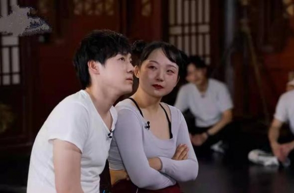 李嘉琦向初恋表白：那个我喜欢的人，已经有对象了，我该怎么办？
