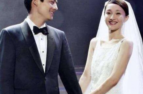 40岁结婚，婚后6年没有孩子，周迅节目现场透露自己无子原因