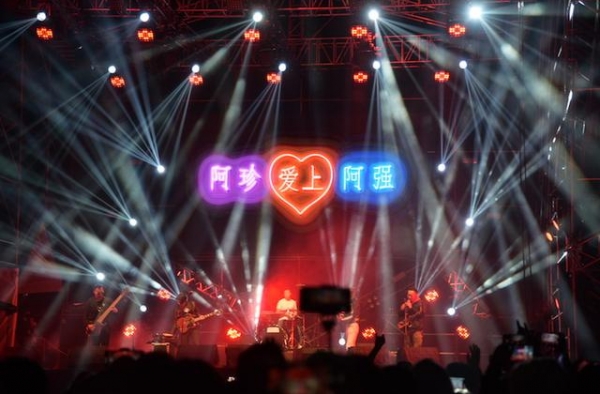 优酸乳兑酒精：反客为主的五条人，与作为资本掮客的乐夏