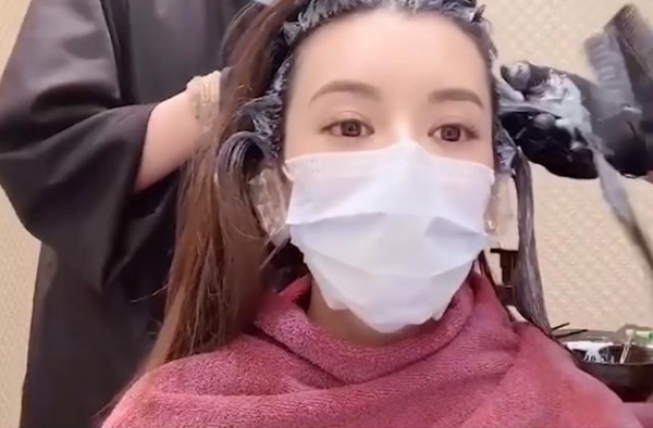 方媛自爆只有85斤，但脸大的像饼腿也不细啊，那她到底有多矮？