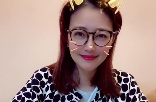 曾被渣男骗婚，遭上亿富豪抛弃的“周芷若”，今54岁现状如何？