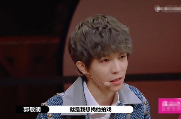 大鹏，一路翻车十年也算情商高？