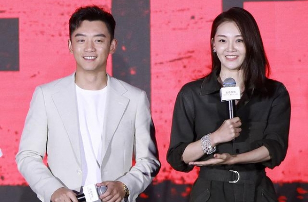 爱情没有先来后到，为什么我劝你不要陪一个男孩长大？
