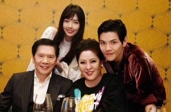向佐自曝每天陪妻女 女儿眼睛像自己鼻子像郭碧婷