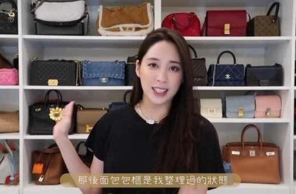 欧阳娜娜亲姐晒百万包墙，否认靠妹妹养！挨批炫富怒呛：不爽别看