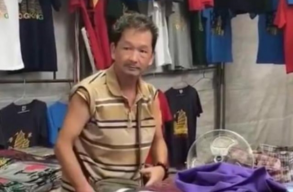 老戏骨沦落到摆地摊卖衣服？这位66岁黄金配角观众不陌生