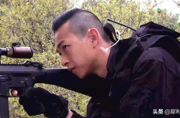 他因一句“祖国万岁”惨遭封杀，上网求工作，得刘德华古天乐搭救