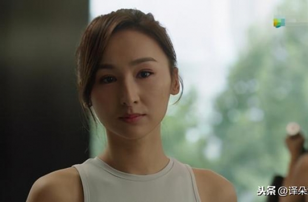 《三十而已》之赵静语，教科书级正牌女友如何从心理上击败王曼妮