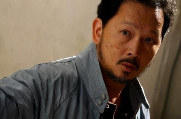 他从发哥马仔熬成港片戏骨，生活却太坎坷，幼子离世长子自曝同性