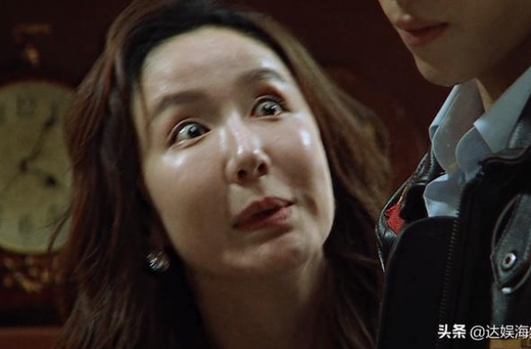 演员2尴尬现场，娄艺潇获全员好评却无人亮牌，陈凯歌都圆不了场