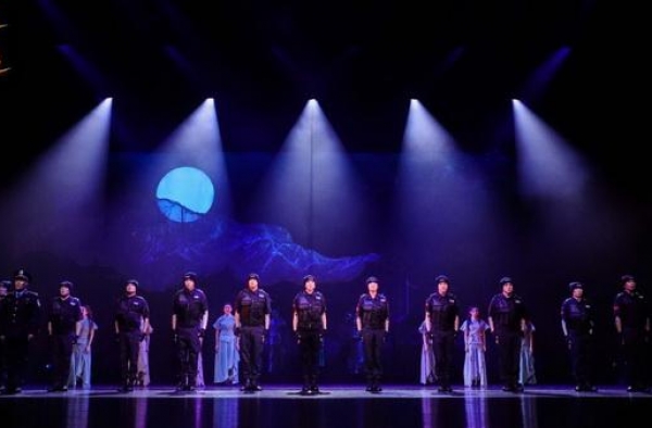 首部禁毒题材音乐剧《重生》上演，讲述边陲缉毒警生死故事