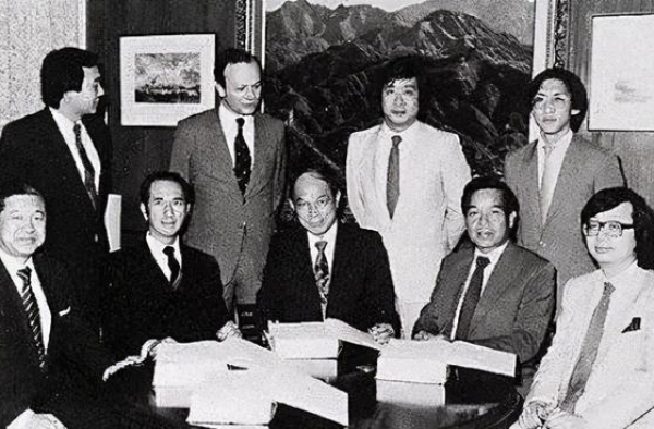 澳门新赌王洗米华：从天桥扒仔到百亿富翁，他可不止风流