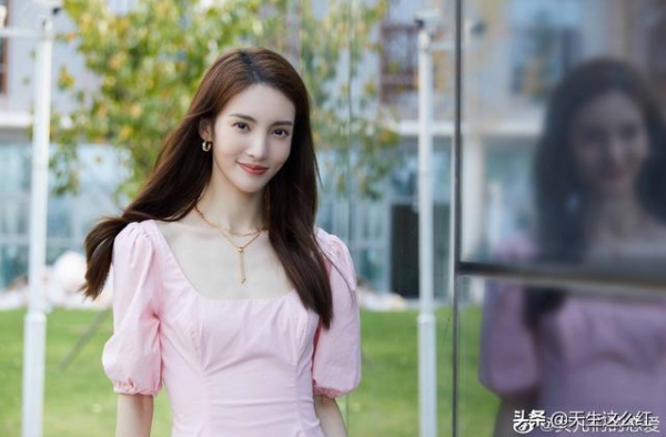 宁可当狗也要跟金晨说话，张继科，你这样很难追到女明星