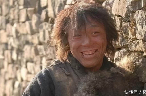 成本有3.3亿，票房仅有0.7亿，这部片把＂百亿影帝＂下神坛