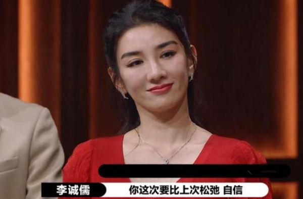 黄奕参加主播类节目，自爆见证了王俊凯成年礼，网友：羡慕