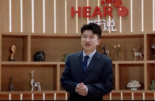 张大大逆袭成功，现场向尔冬升撒娇要抱抱，李诚儒都想给他发A卡