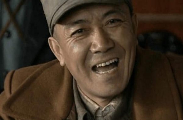 李幼斌为她净身出户，两人年龄相差13岁，结婚11年后仍未生子