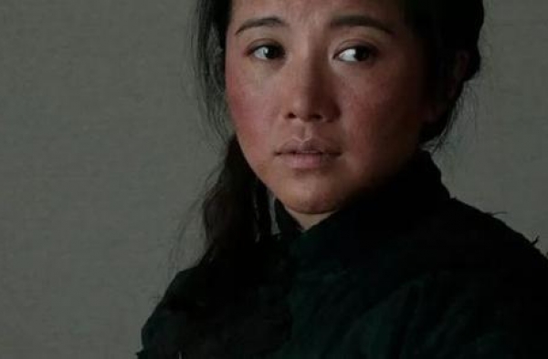 她的美都在戏里！八次影后加身，颜丙燕新片再次挑战无台词表演