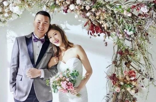 《回家的诱惑》艾莉离婚，漂亮女人在婚姻里的地位如何？