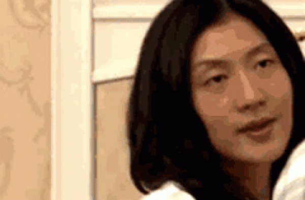“艾莉”李彩桦离婚，富商婚姻仅维持19个月，网友：一个人挺好