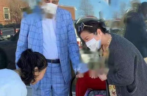 81岁钢琴大师刘诗昆再当爸：娇妻小37岁 请月嫂花10万