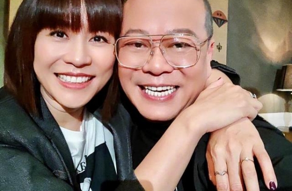 有合作？欧阳震华晒与宣萱合影，男方发福显老女方依旧美艳动人