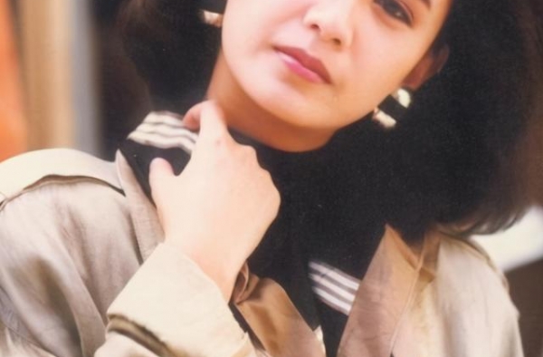 全港情人曾华倩：和梁朝伟三次分手，离婚后单身至今她还是名媛