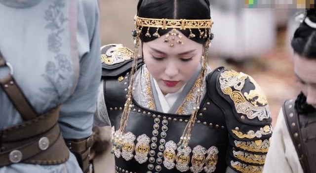 唐嫣怀孕还拍剧，剧中人物穿帮太多，孕肚让人太出戏
