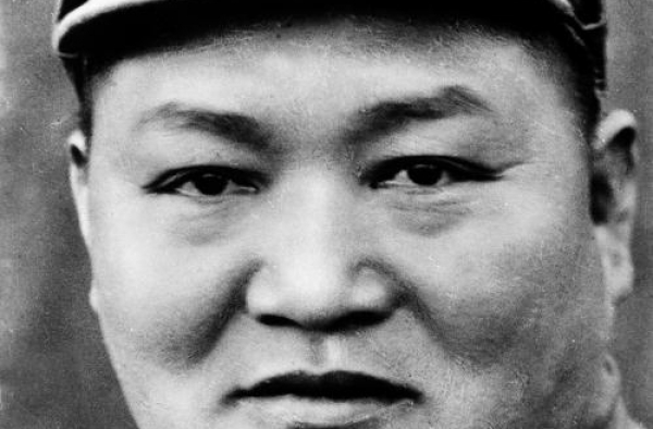 罗炳辉：出身农奴，曾被遣送出军队，一位长期带病战斗的常胜将军