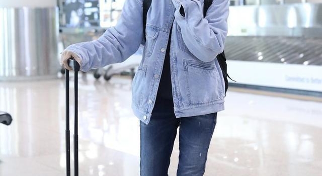 42岁袁泉从不扮嫩，穿衣不暴露不花哨，比同龄人都年轻