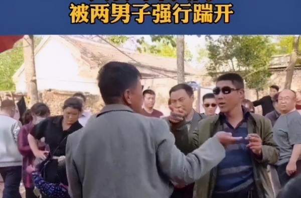 大衣哥儿媳说不图名利，婚后却直播带货不停，欲做“中国卡戴珊”