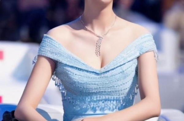 佟丽娅婚姻拉锯，当男人出轨后，离不离婚从来不重要
