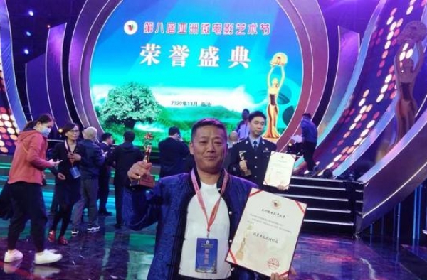 《驻村的阿外》获大奖，用心用情最动人