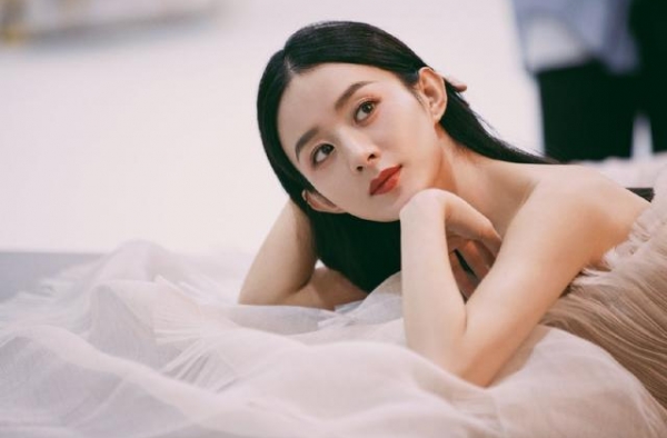 “赵丽颖谈网络评价”：活得明白，才看得见路的前方