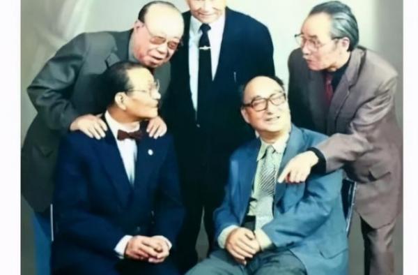 “情报处长”陈述，一生塑造经典角色无数，晚年贫病交加几度自杀