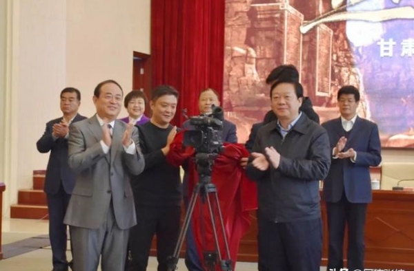 电视剧《昆仑·丝路宝藏》开机仪式在我市举行