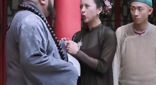 揭秘《鹿鼎记》，韦小宝为啥戴绿帽、鳌拜到底姓啥？