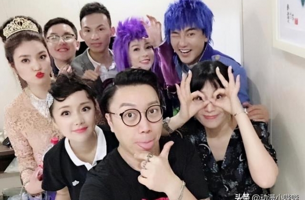 《巴啦啦小魔仙》主演12年再聚首，女主们发展不错，男主却崩了
