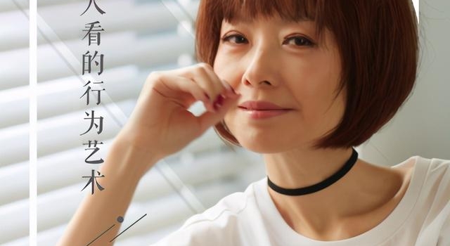 有种“整容”叫鲁豫胖了，机场照差点认不出，莫名感觉女人味十足