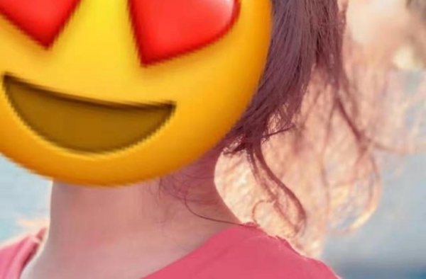 生父基因强大？张柏芝三胎小儿子近照曝光，头发偏黄卷翘不像妈妈