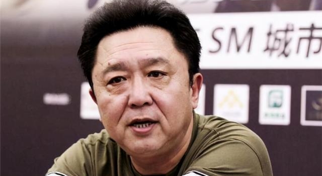 谦大爷主动晒二胎照片，参加马术比赛英气十足，字里行间骄傲宠溺