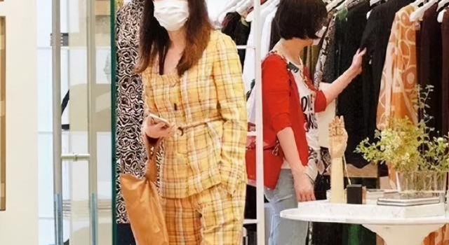 48岁陈慧琳近照曝光：你的身材，正在暴露你的阶层