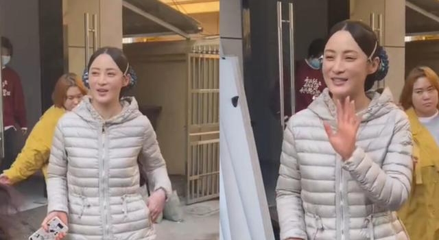 45岁蒋勤勤近照显老，素颜穿羽绒服被指像大妈，太普通没星味？