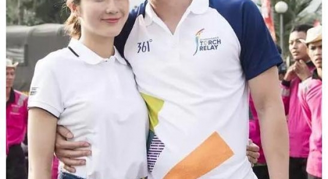 张培萌反诉妻子家暴，下体被打伤，暗指因她关系不净成接盘侠